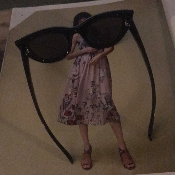 2 Pair of FREYRS sunglasses - Picture 3 of 7